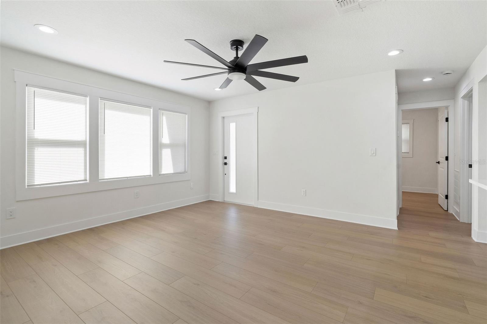 Image 5 of 26 For 8711 Dexter Avenue