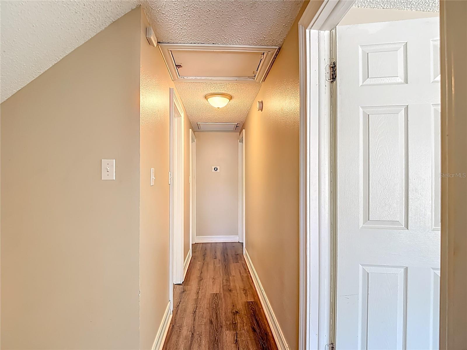 Image 33 of 70 For 5001 Melrow Court