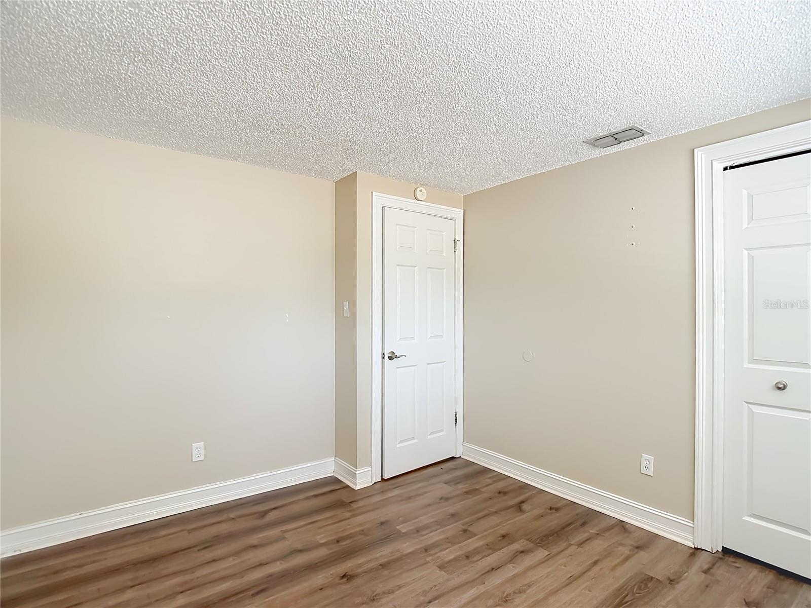 Image 44 of 70 For 5001 Melrow Court