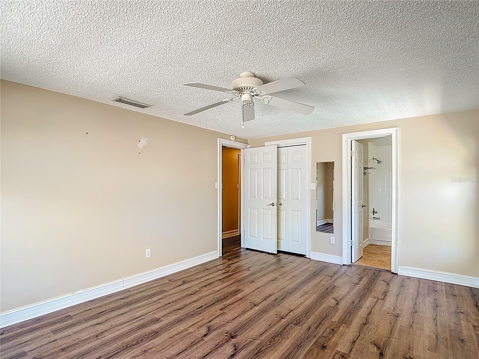 Image 52 of 70 For 5001 Melrow Court