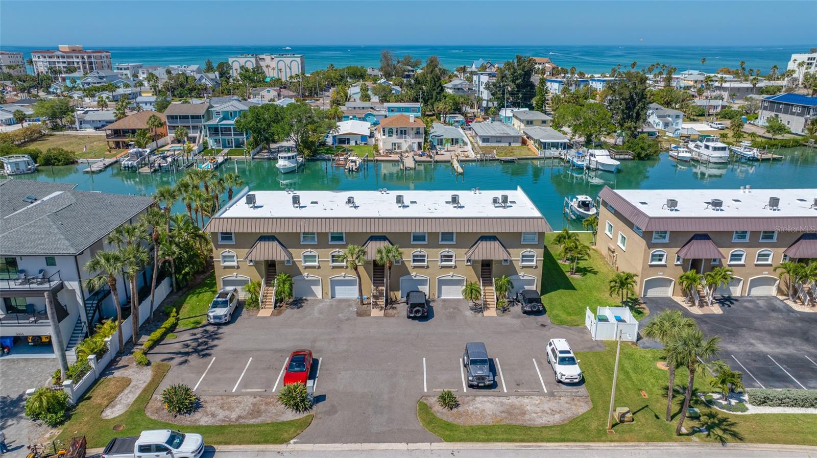 Image 23 of 86 For 12424 Capri Circle N 5