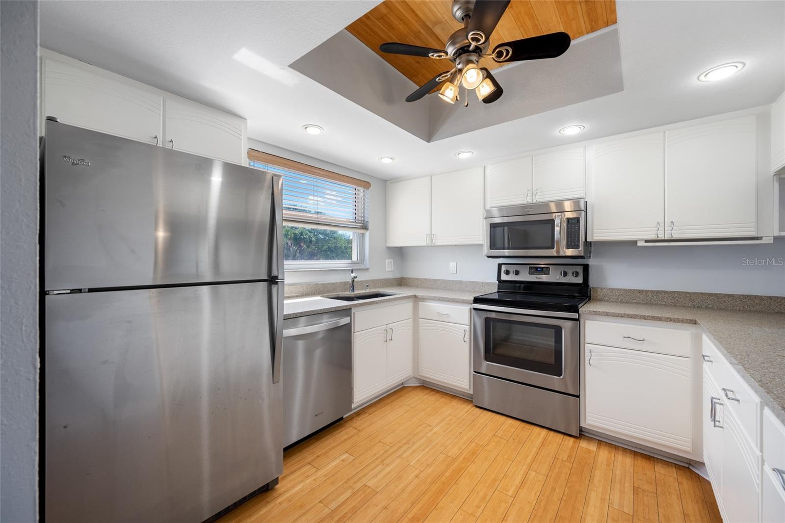 Image 3 of 86 For 12424 Capri Circle N 5