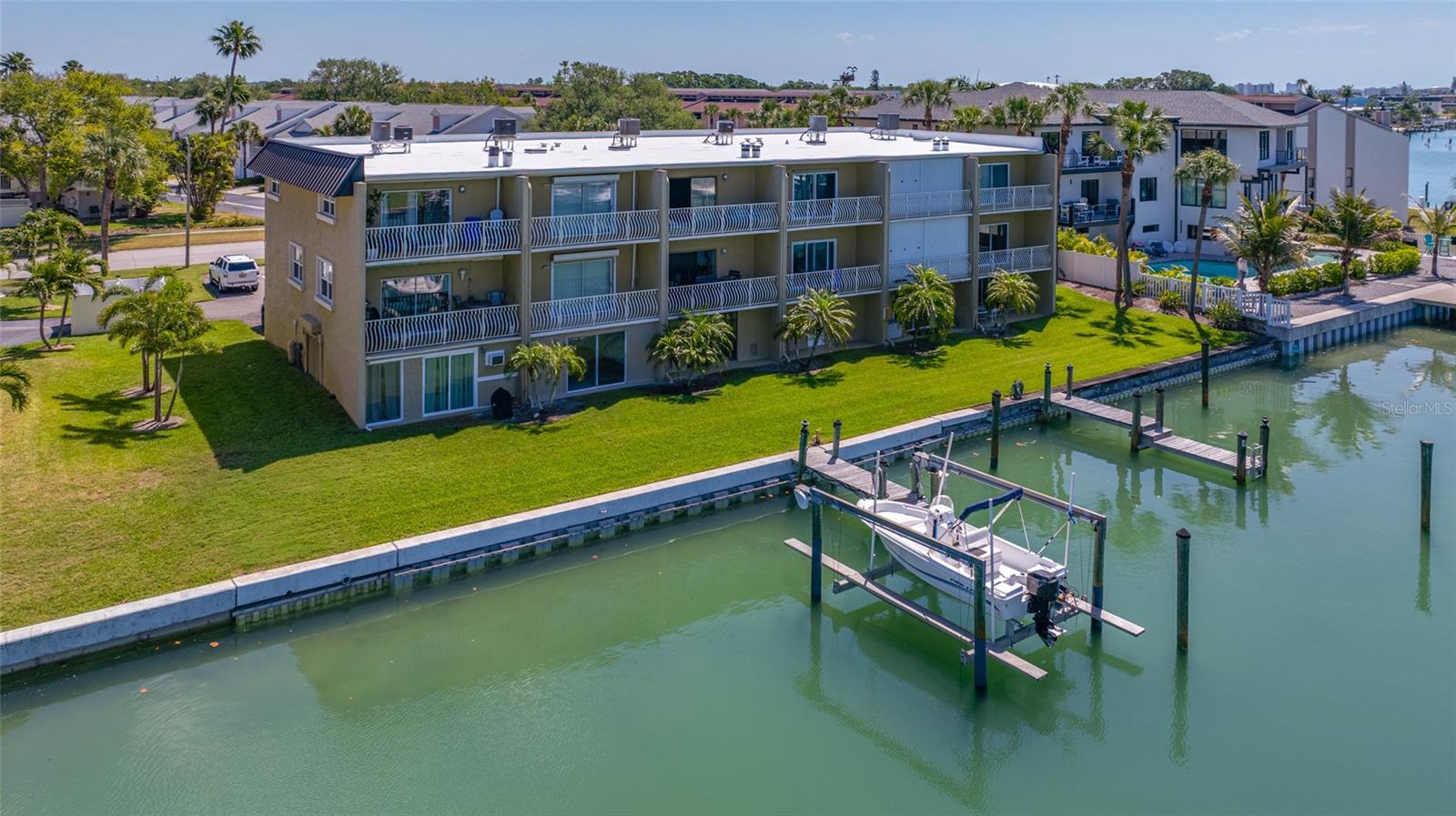 Image 33 of 86 For 12424 Capri Circle N 5