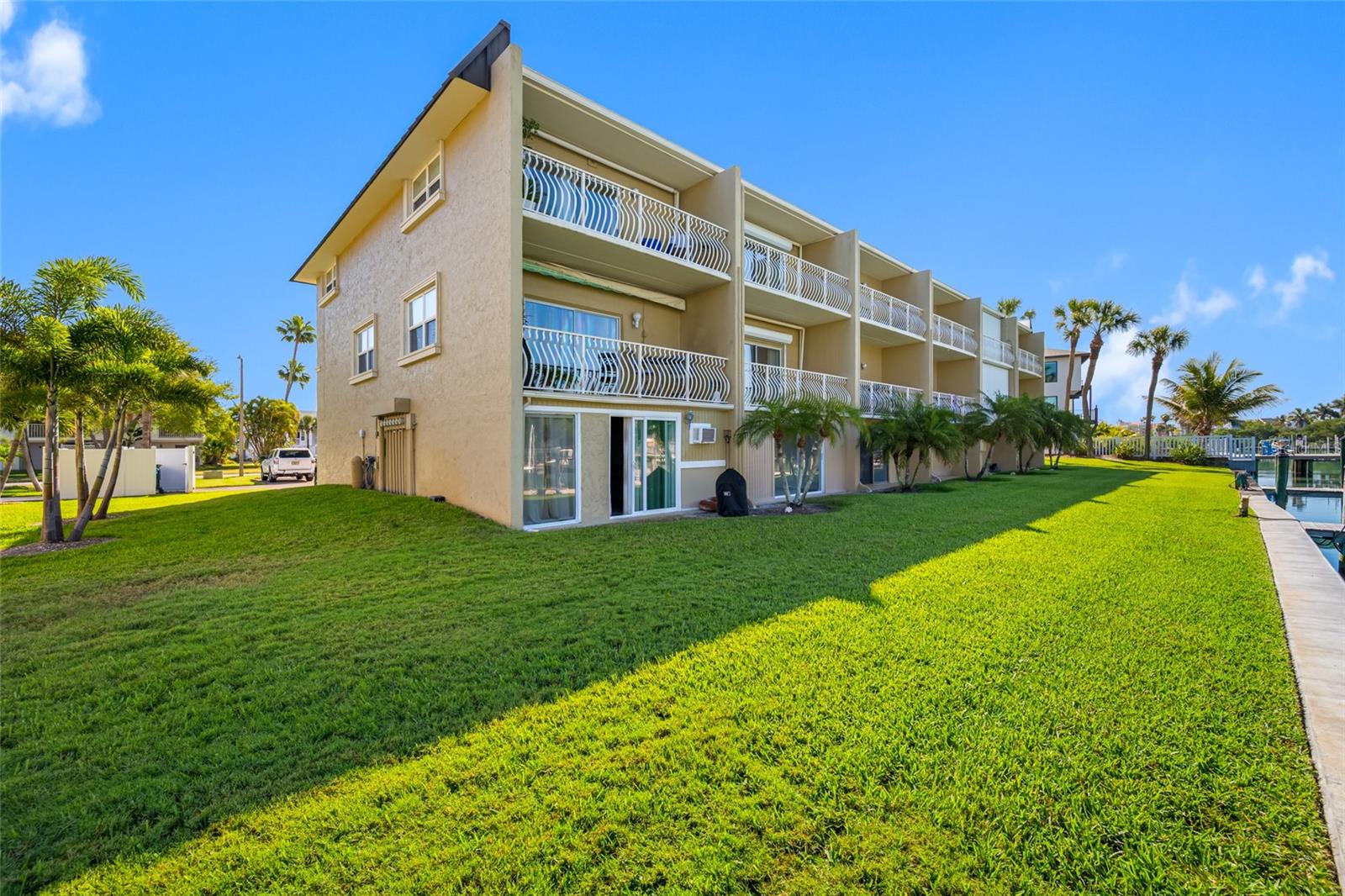 Image 36 of 86 For 12424 Capri Circle N 5