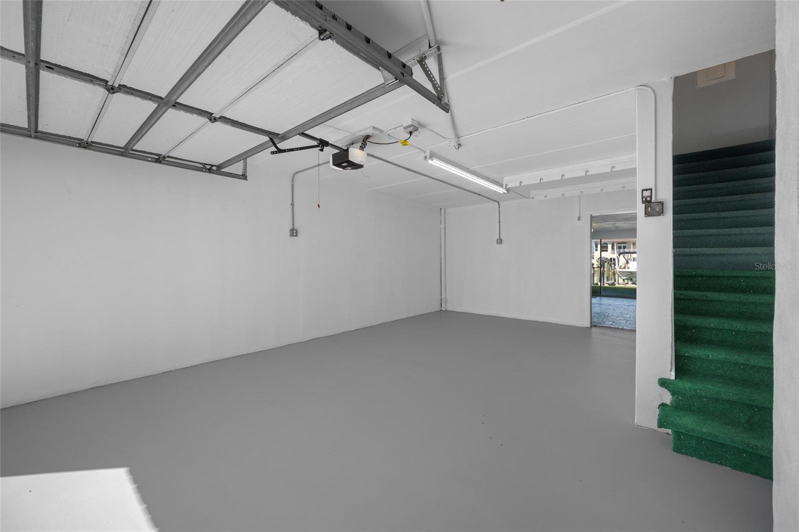 Image 41 of 86 For 12424 Capri Circle N 5