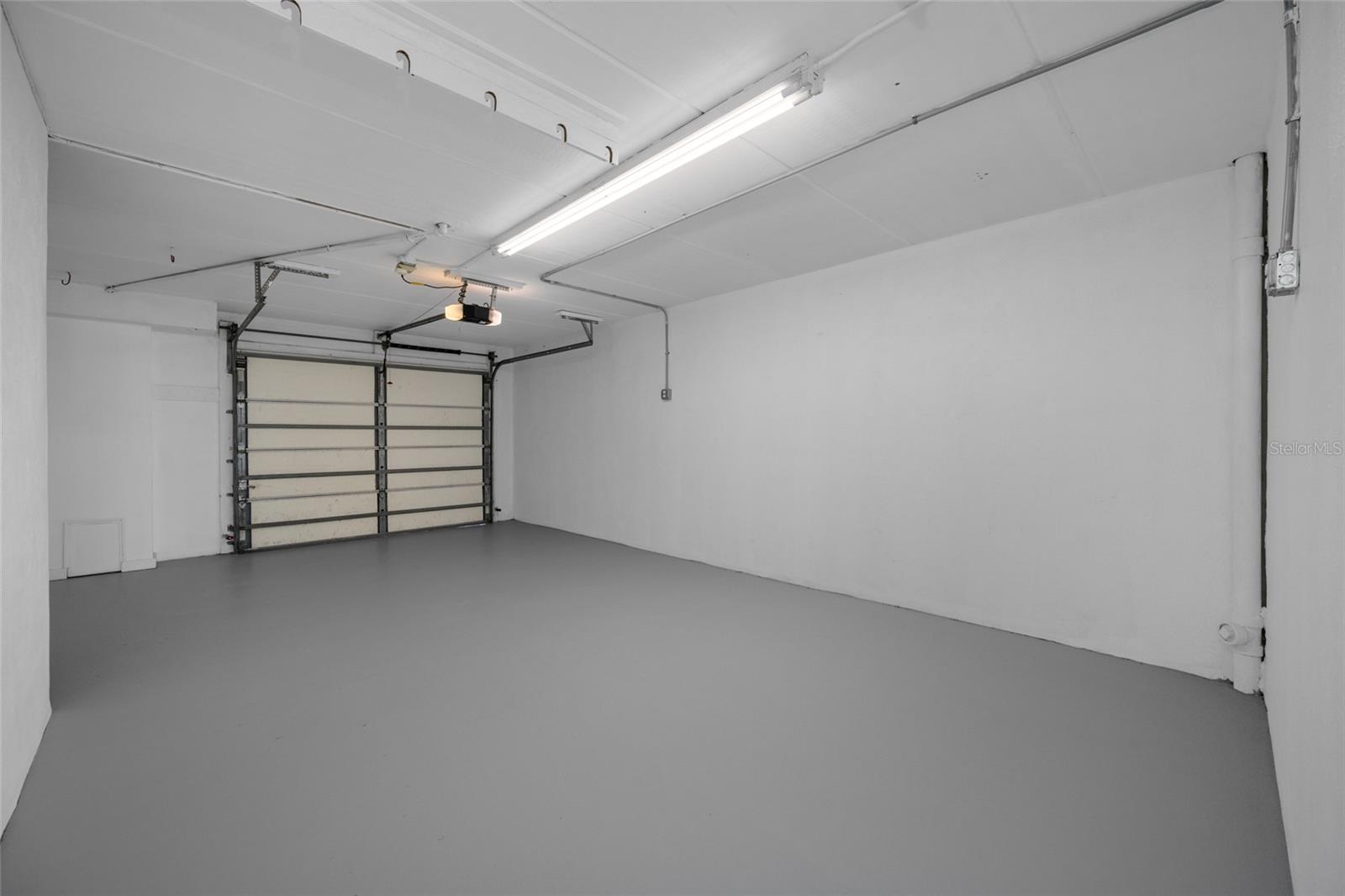 Image 42 of 86 For 12424 Capri Circle N 5