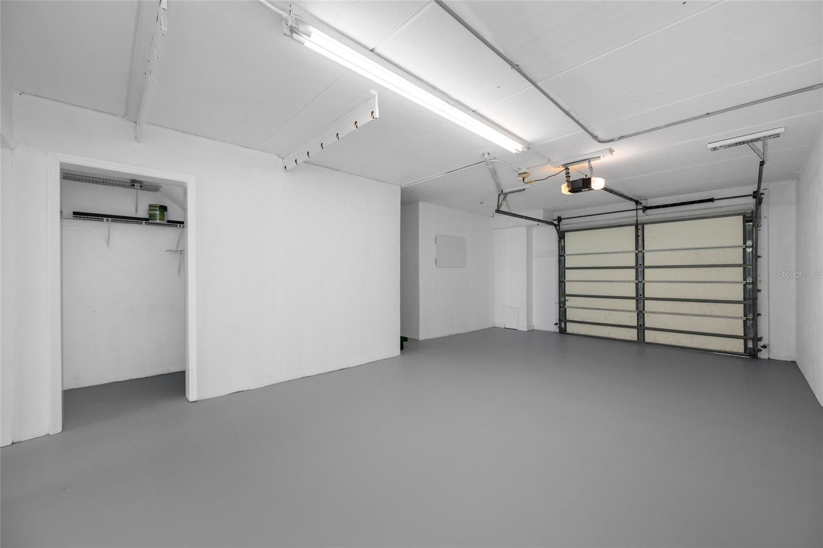 Image 43 of 86 For 12424 Capri Circle N 5