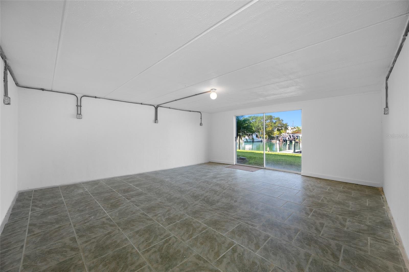 Image 45 of 86 For 12424 Capri Circle N 5