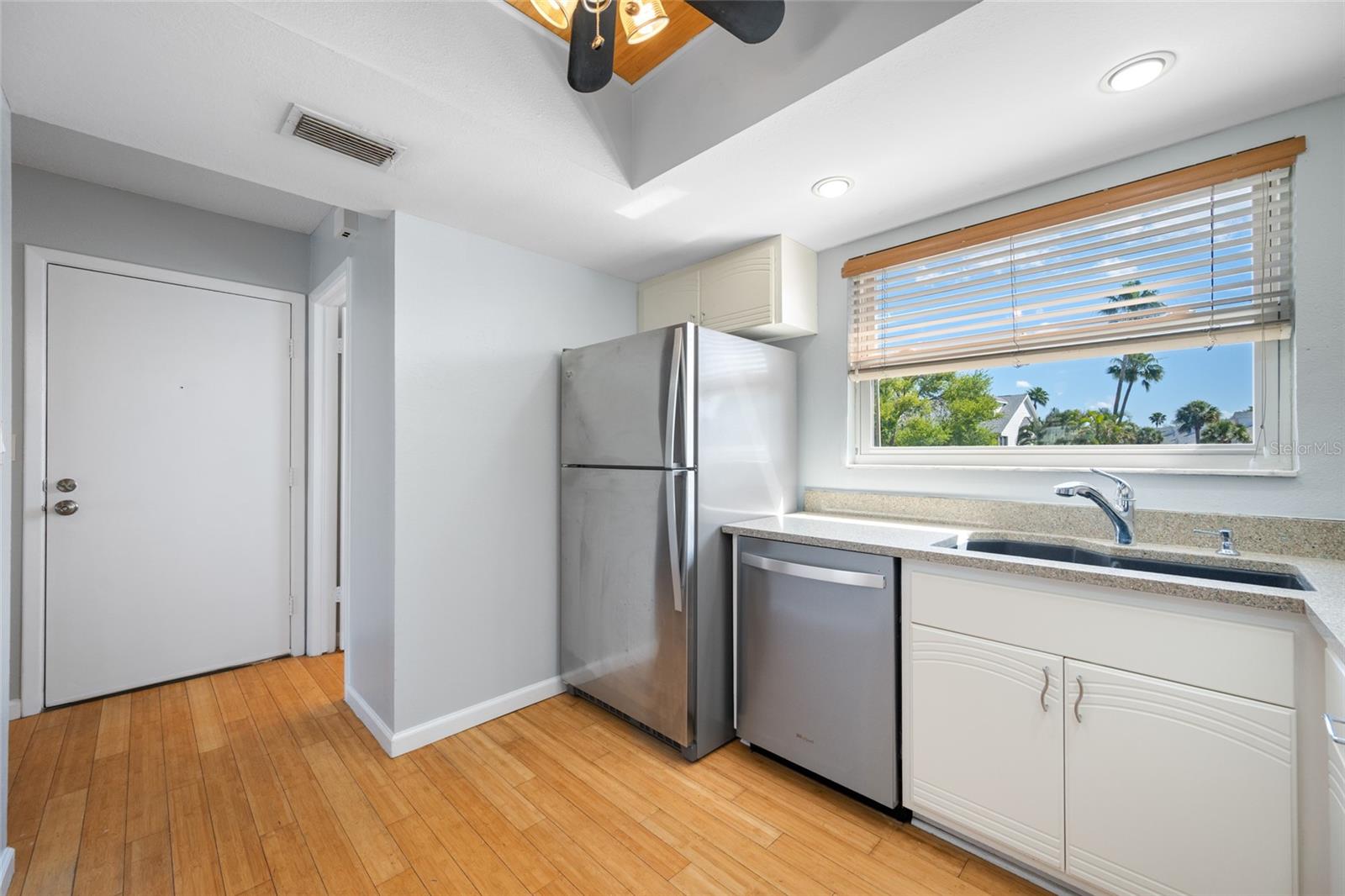 Image 61 of 86 For 12424 Capri Circle N 5