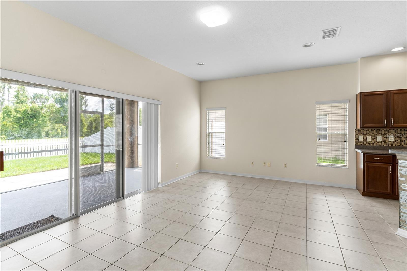 Image 21 of 30 For 12631 Chenwood Avenue