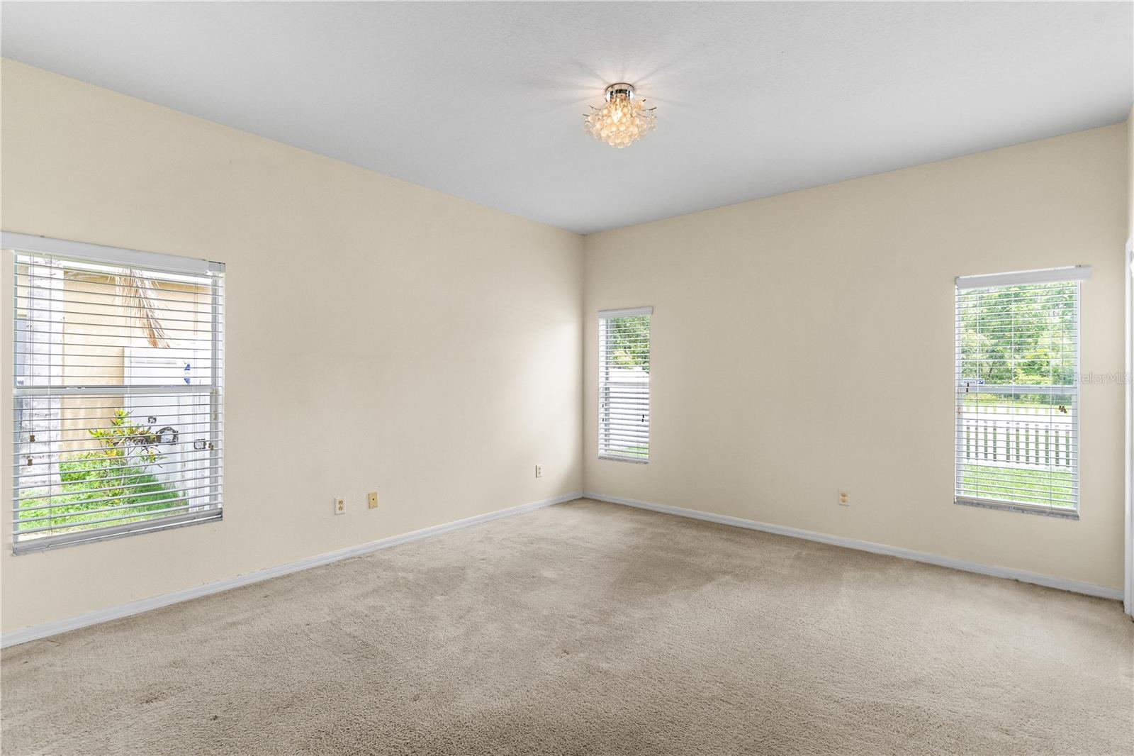 Image 22 of 30 For 12631 Chenwood Avenue