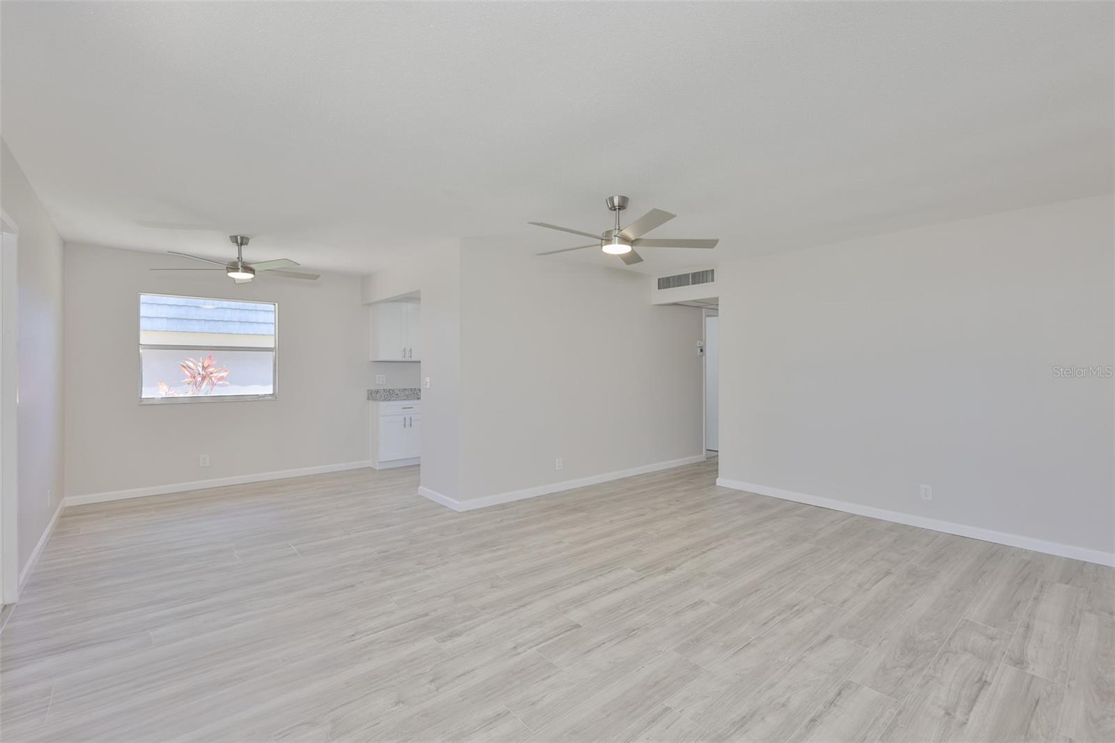 Image 21 of 72 For 1802 Bedford Terrace 184