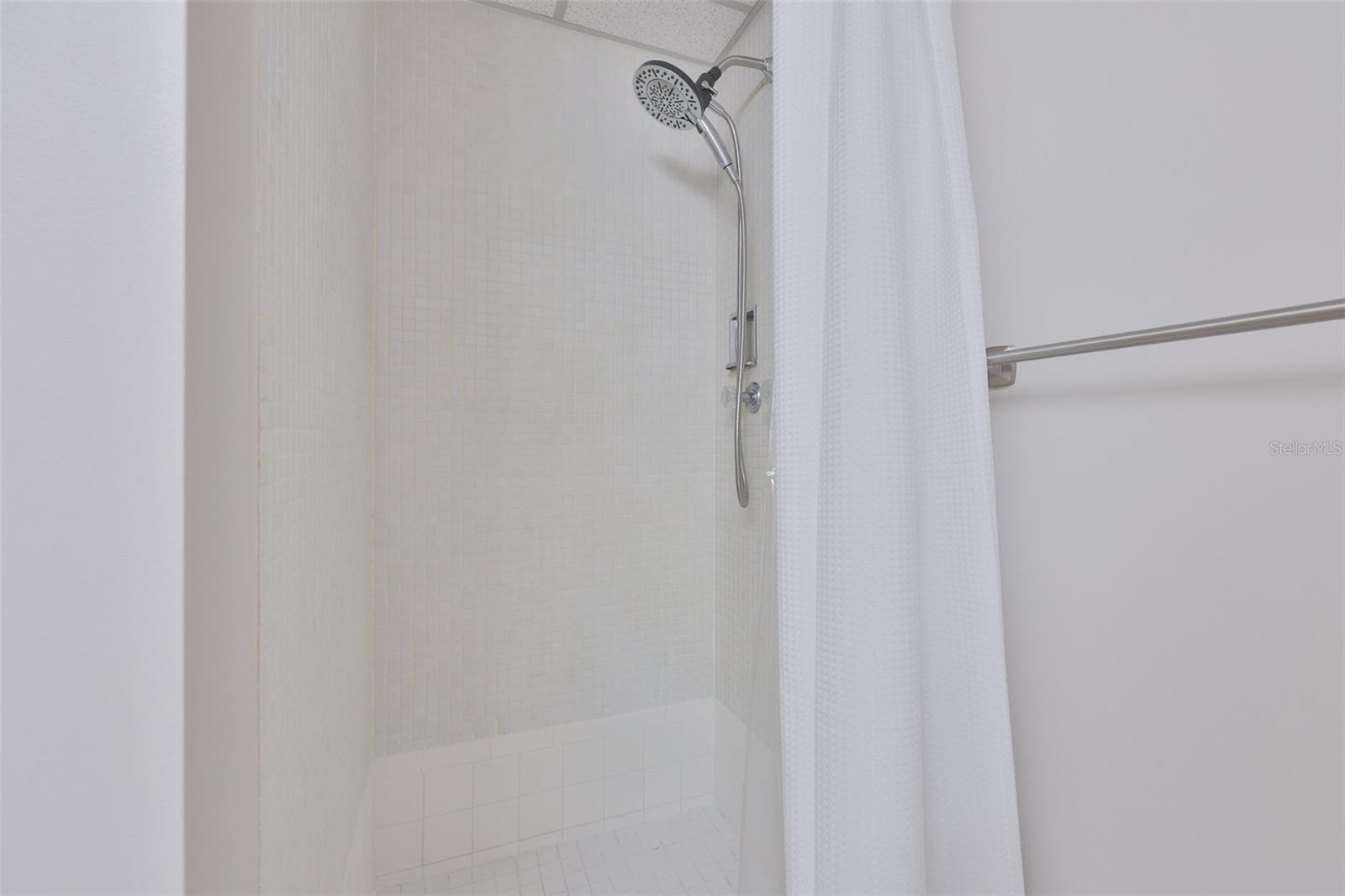 Image 32 of 72 For 1802 Bedford Terrace 184