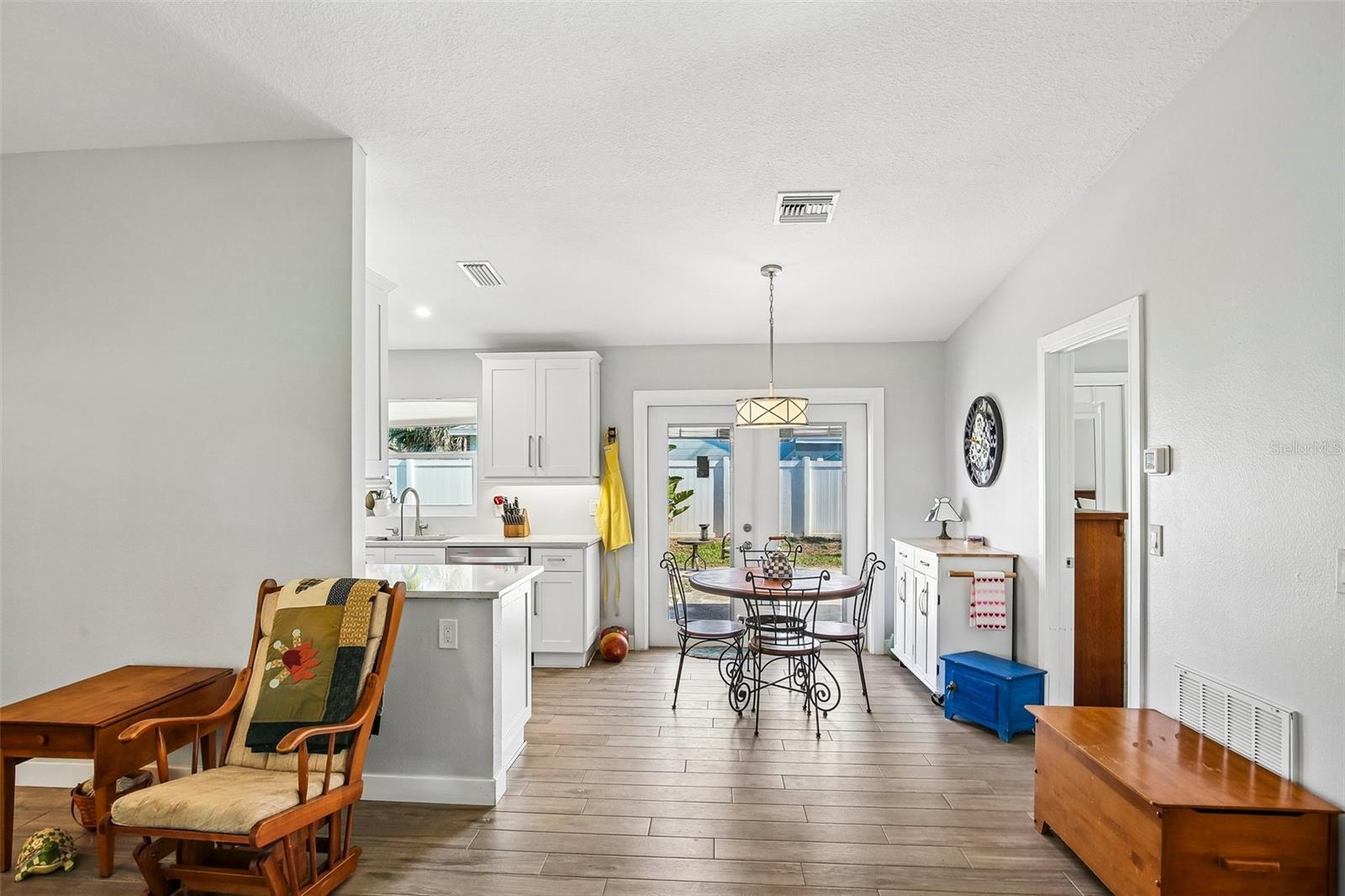 Image 3 of 29 For 4390 Trout Drive Se