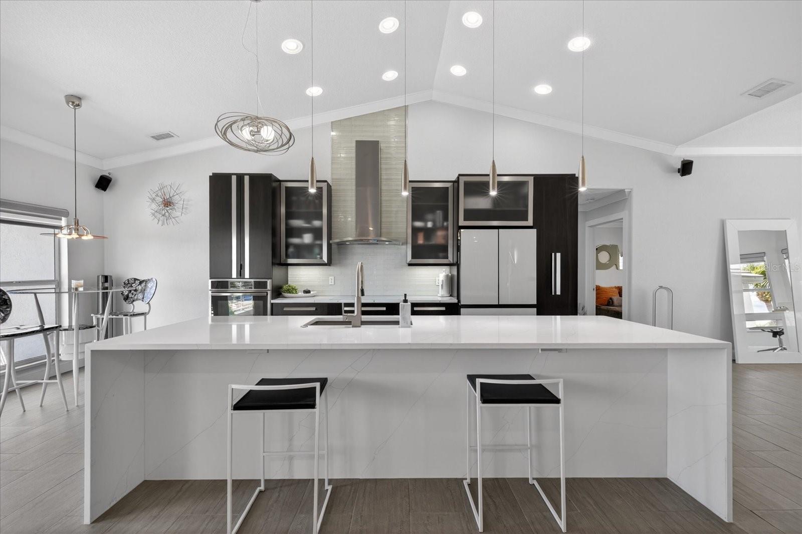 Image 11 of 100 For 5101 Southshore Drive