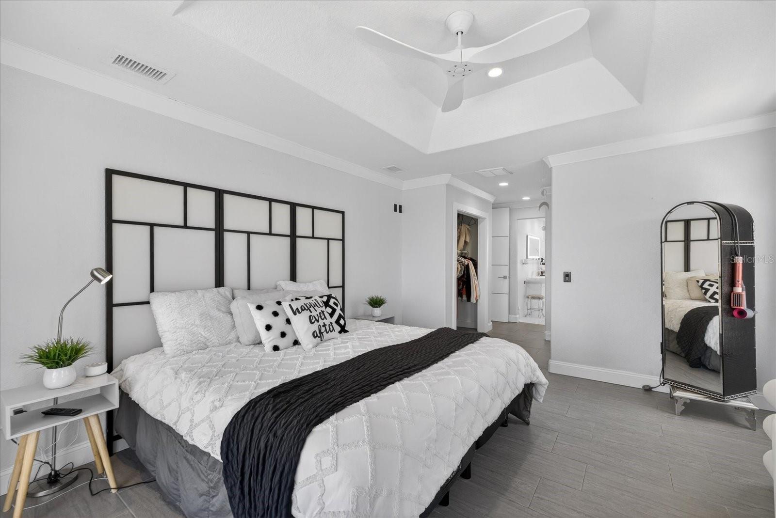 Image 27 of 100 For 5101 Southshore Drive