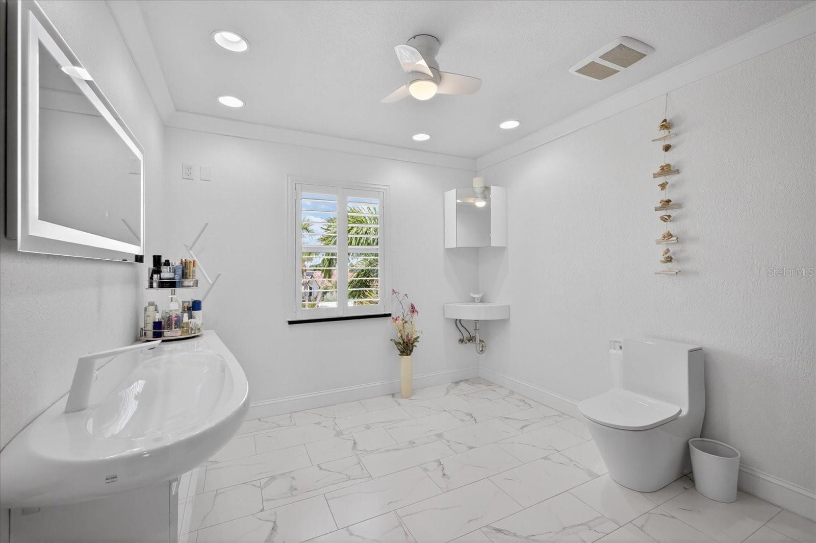 Image 36 of 100 For 5101 Southshore Drive
