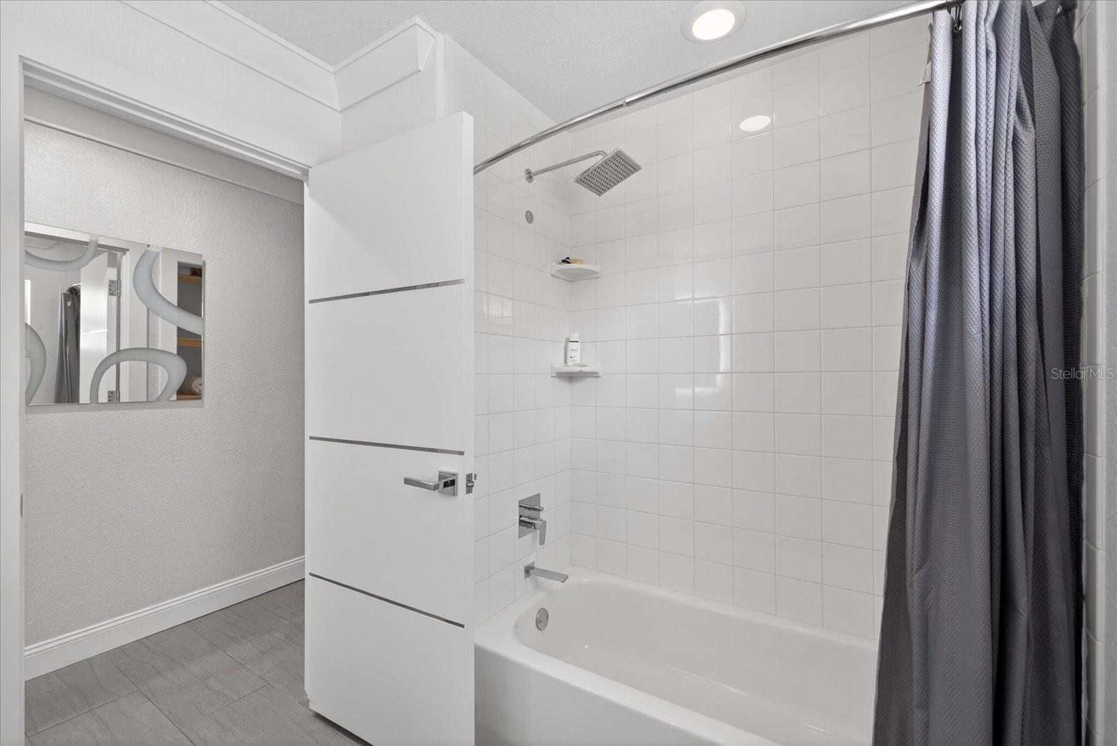 Image 40 of 100 For 5101 Southshore Drive