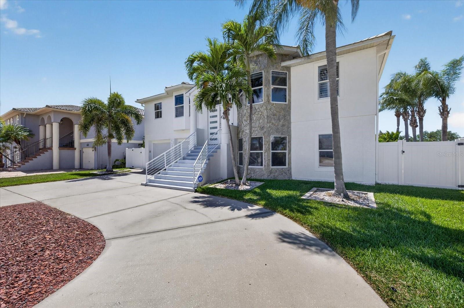 Image 84 of 100 For 5101 Southshore Drive