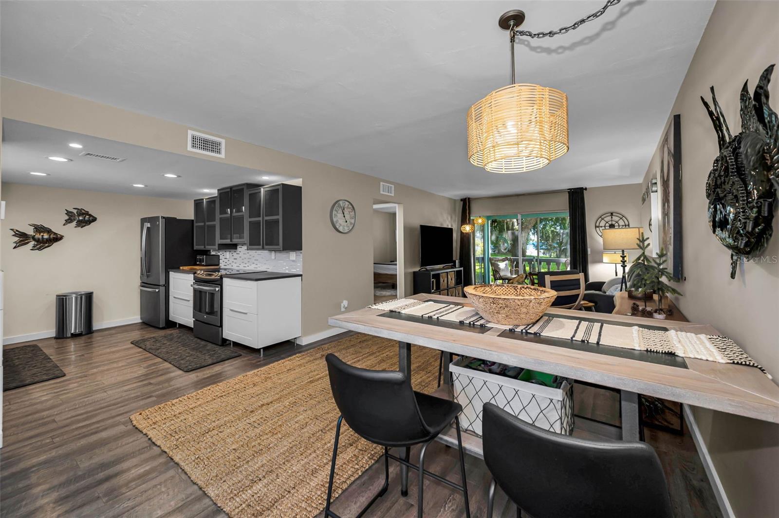 Image 15 of 44 For 1250 Pinellas Avenue 205