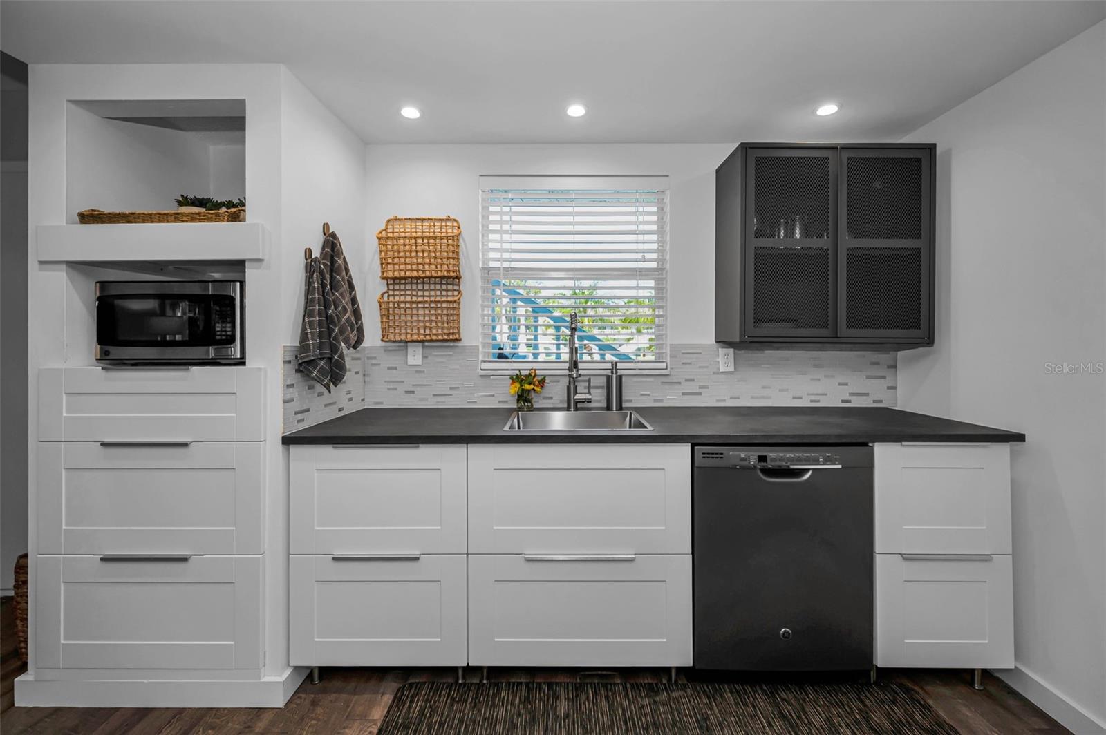 Image 17 of 44 For 1250 Pinellas Avenue 205