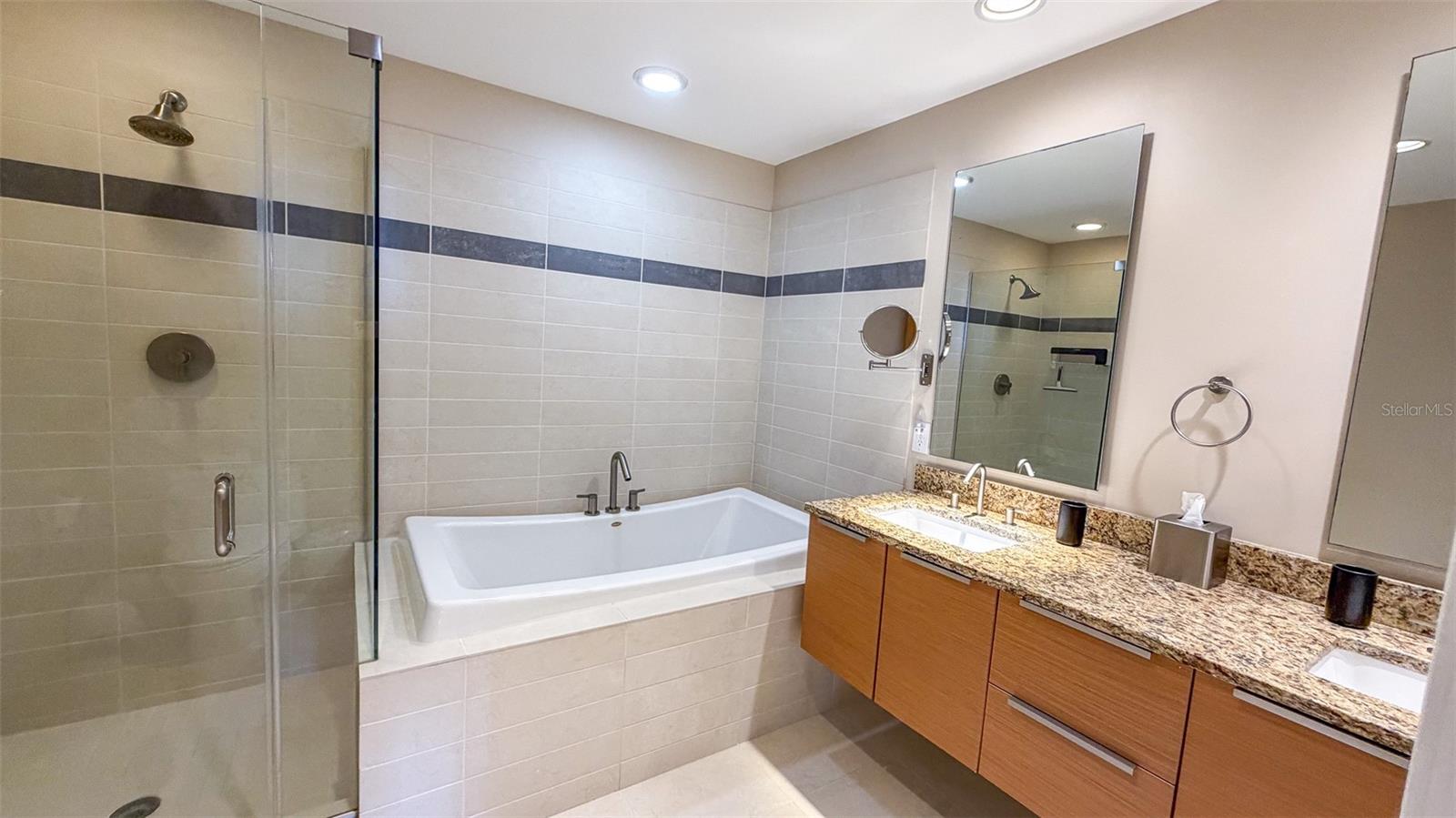 Image 18 of 35 For 175 1st Street S 511