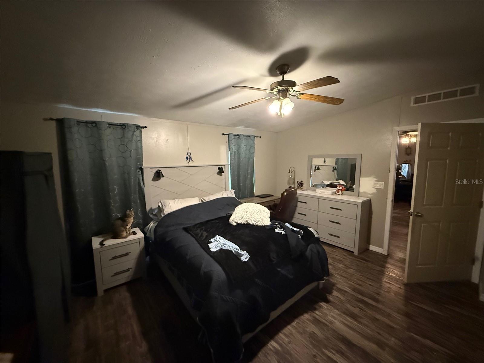 Image 11 of 16 For 38038 Cat Avenue