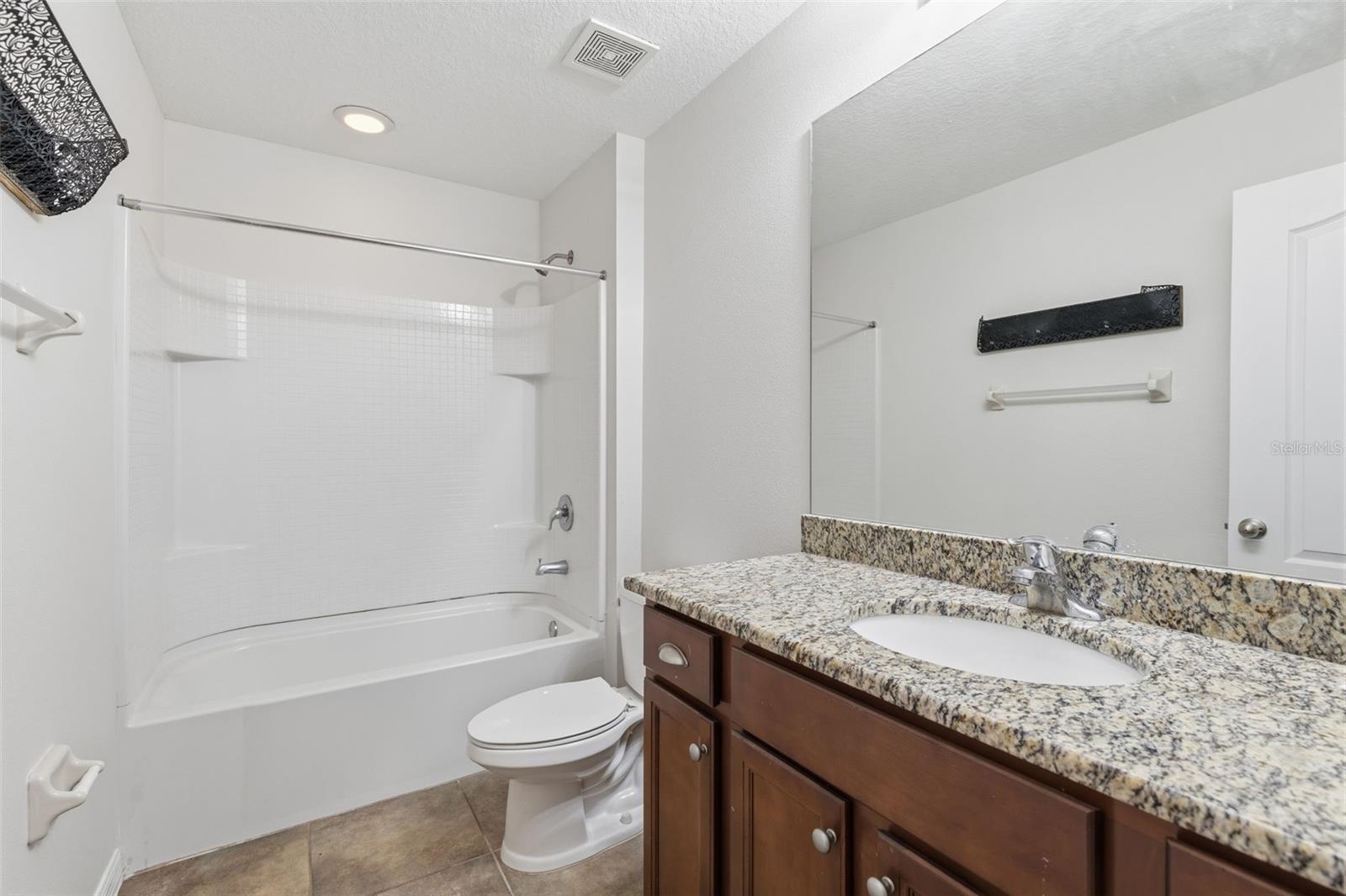 Image 18 of 25 For 8505 Andalucia Field Drive