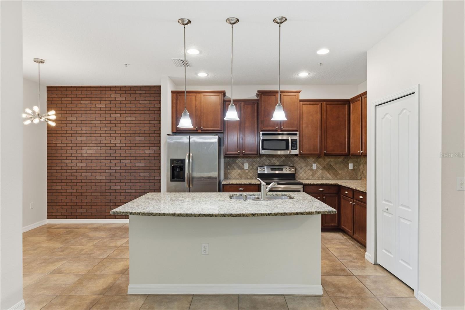 Image 6 of 25 For 8505 Andalucia Field Drive