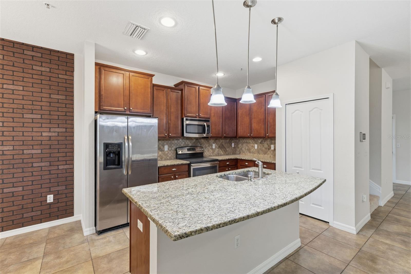 Image 7 of 25 For 8505 Andalucia Field Drive