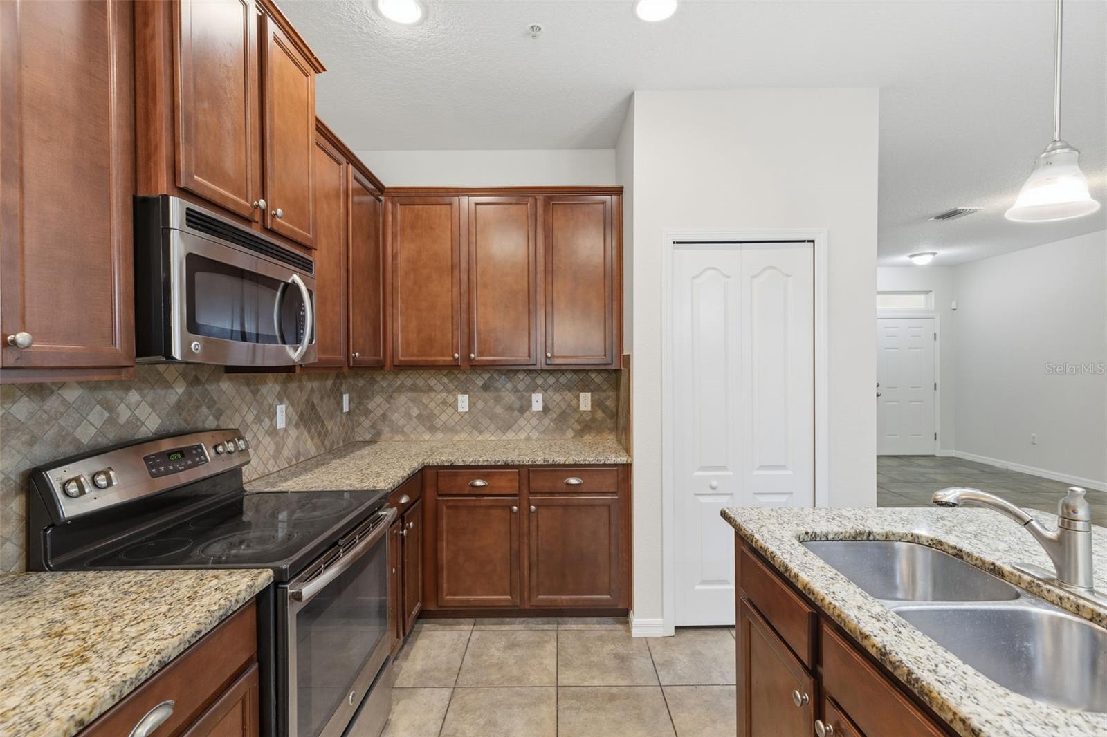 Image 8 of 25 For 8505 Andalucia Field Drive