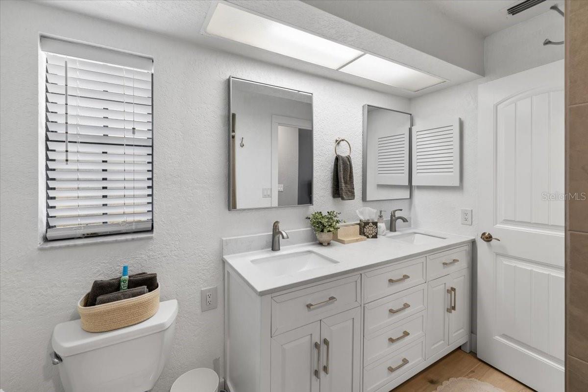 Image 15 of 49 For 4400 Flexer Drive