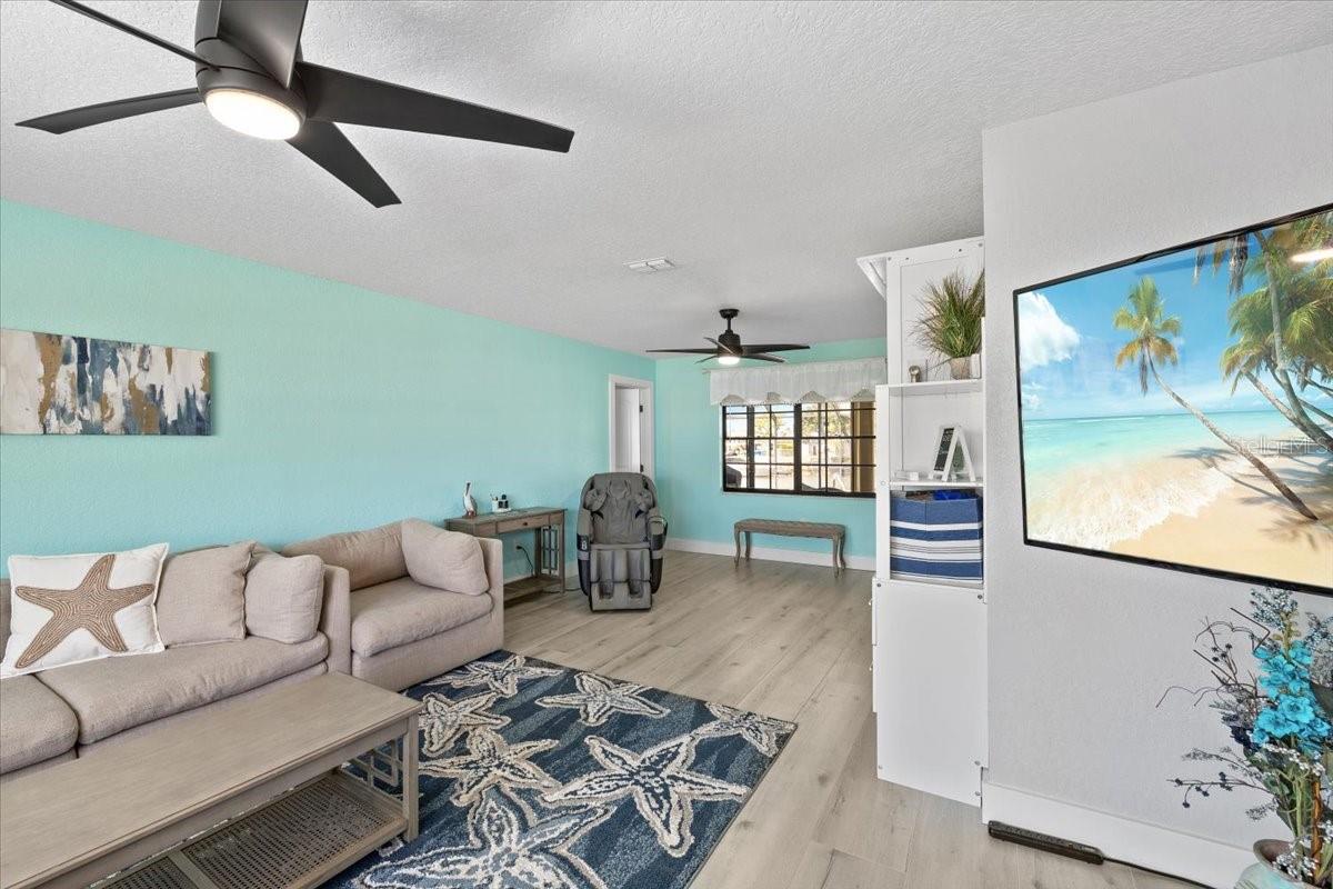 Image 20 of 49 For 4400 Flexer Drive