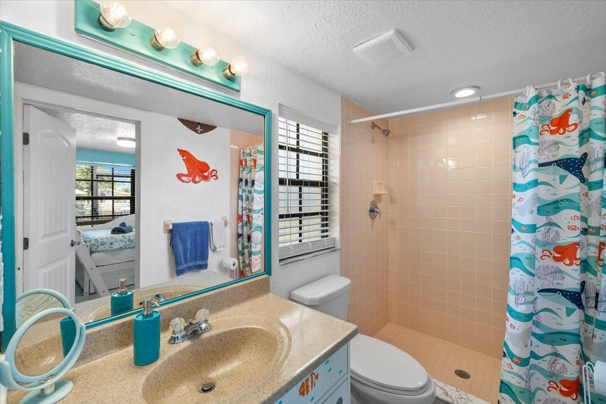 Image 30 of 49 For 4400 Flexer Drive