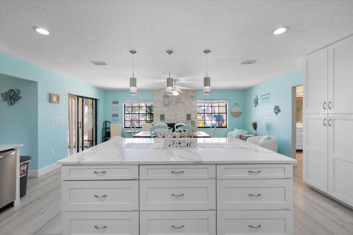 Image 6 of 49 For 4400 Flexer Drive