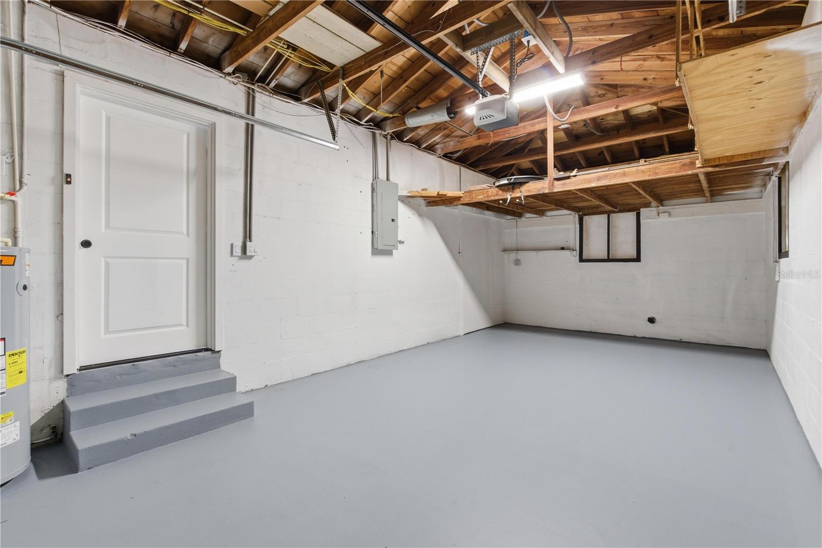 Image 17 of 41 For 923 1st Avenue Nw
