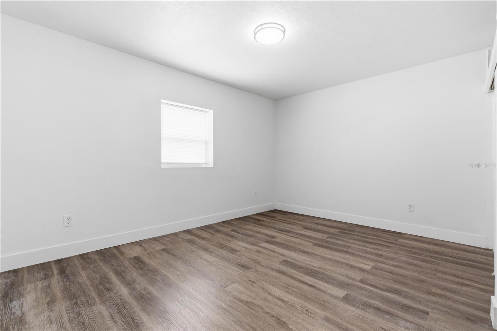 Image 9 of 41 For 923 1st Avenue Nw