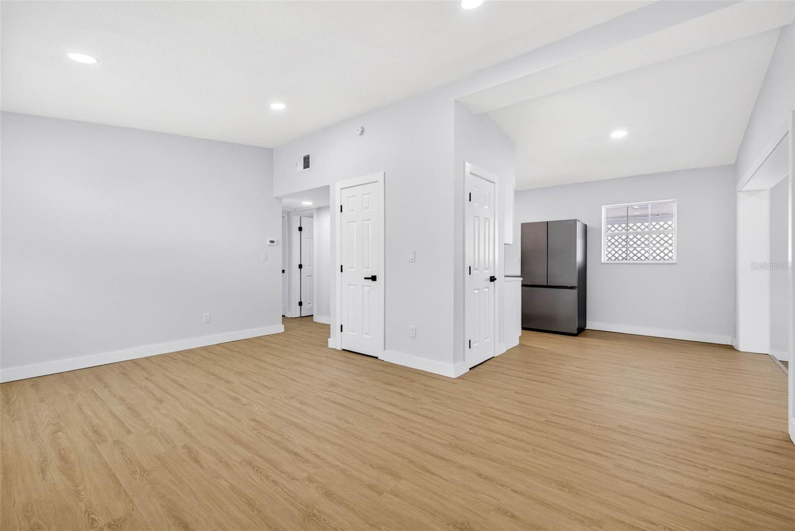 Image 14 of 42 For 4127 12th Avenue S