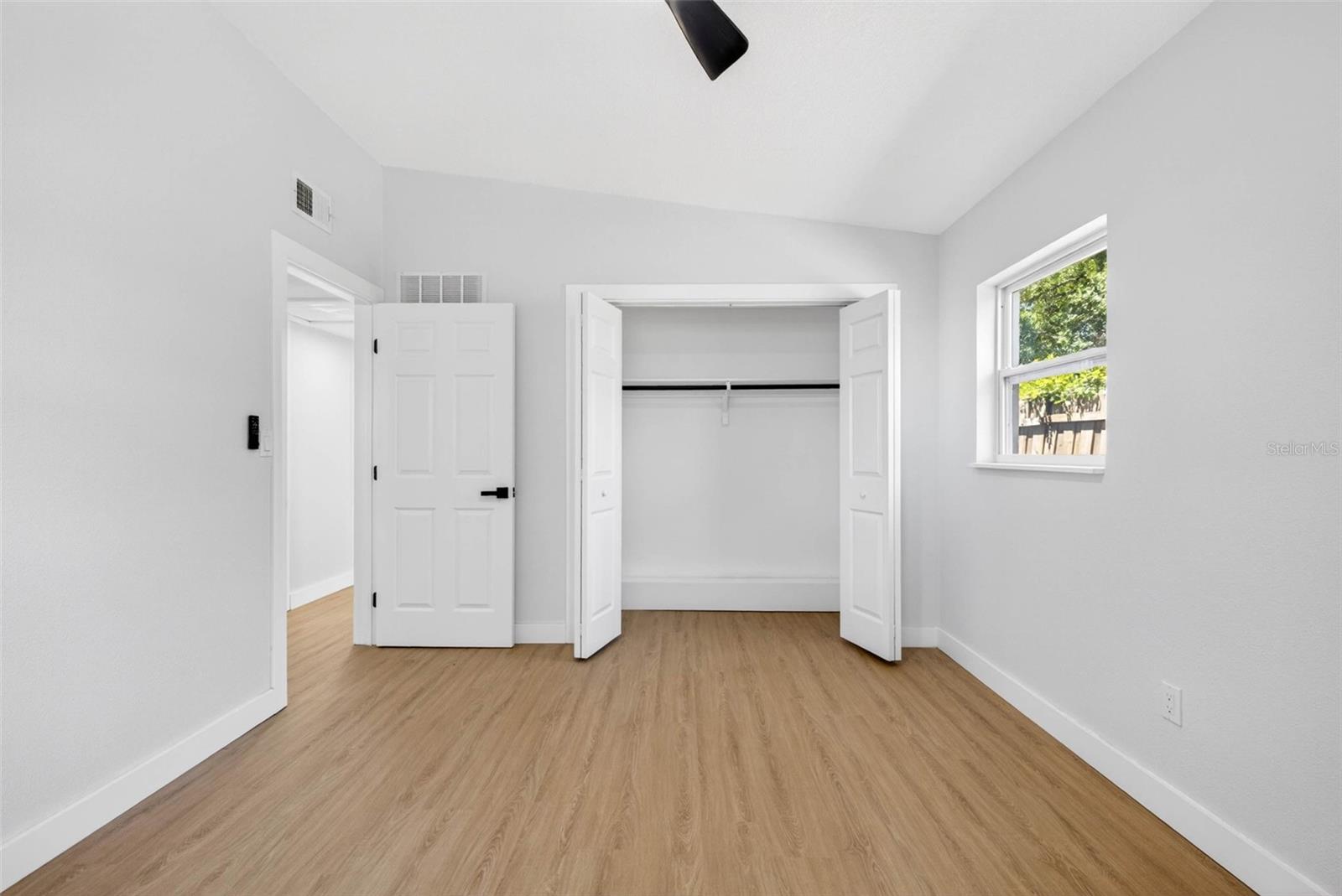 Image 19 of 42 For 4127 12th Avenue S