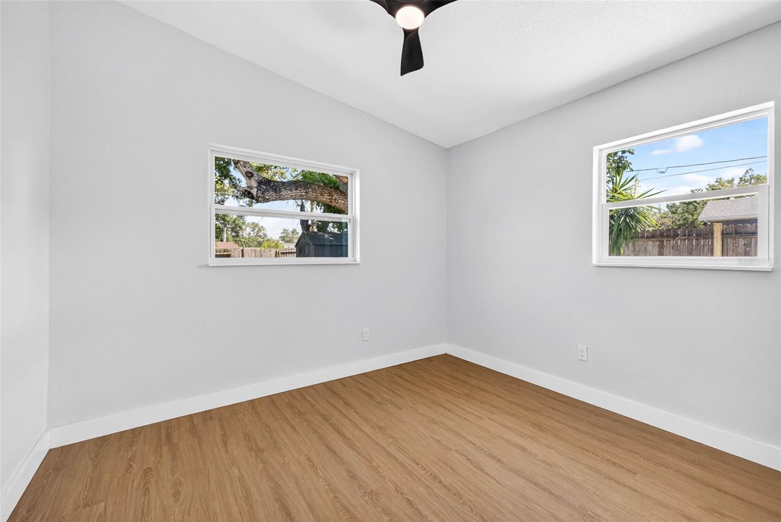 Image 21 of 42 For 4127 12th Avenue S