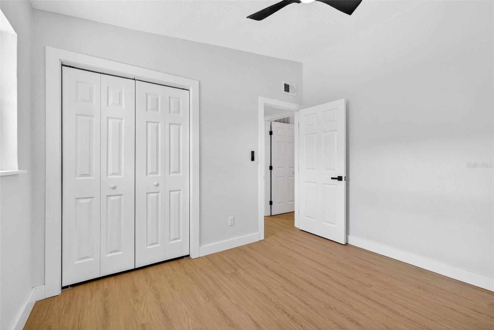 Image 22 of 42 For 4127 12th Avenue S