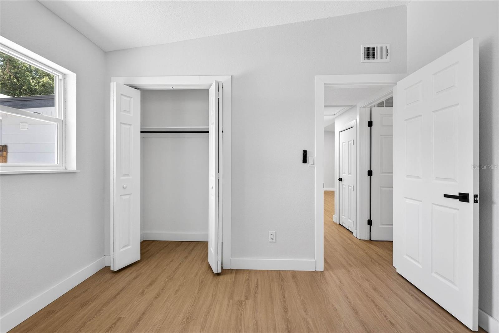 Image 23 of 42 For 4127 12th Avenue S