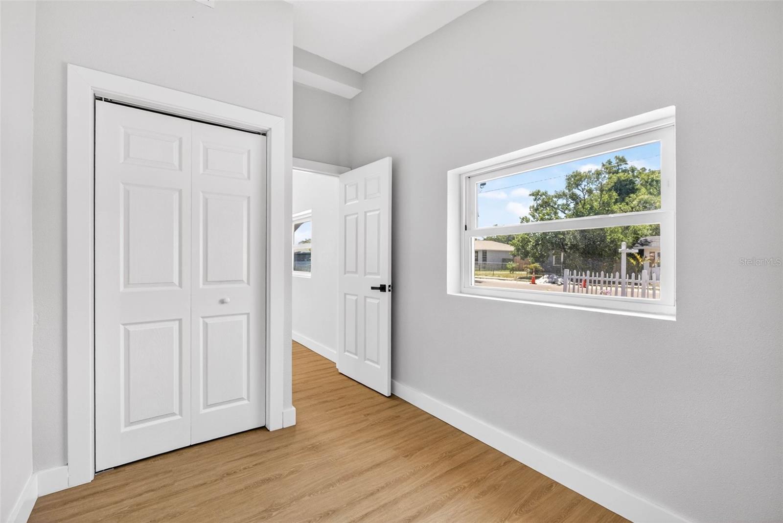 Image 24 of 42 For 4127 12th Avenue S