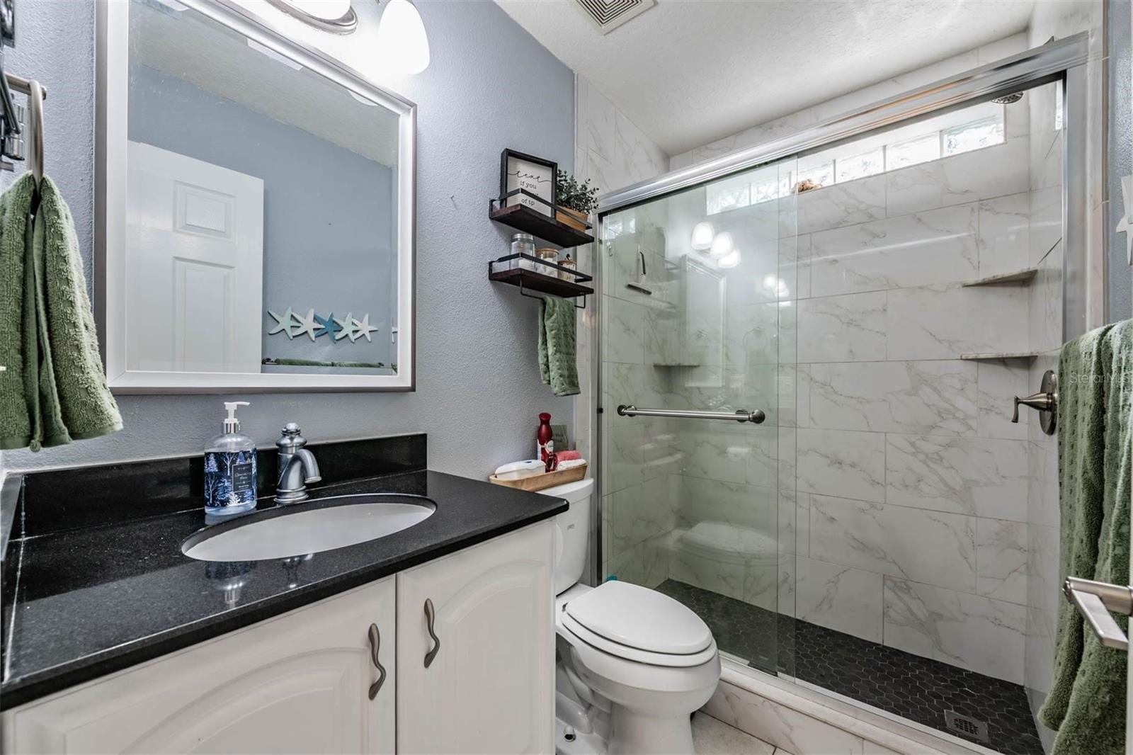 Image 20 of 34 For 1686 Oak Spring Drive