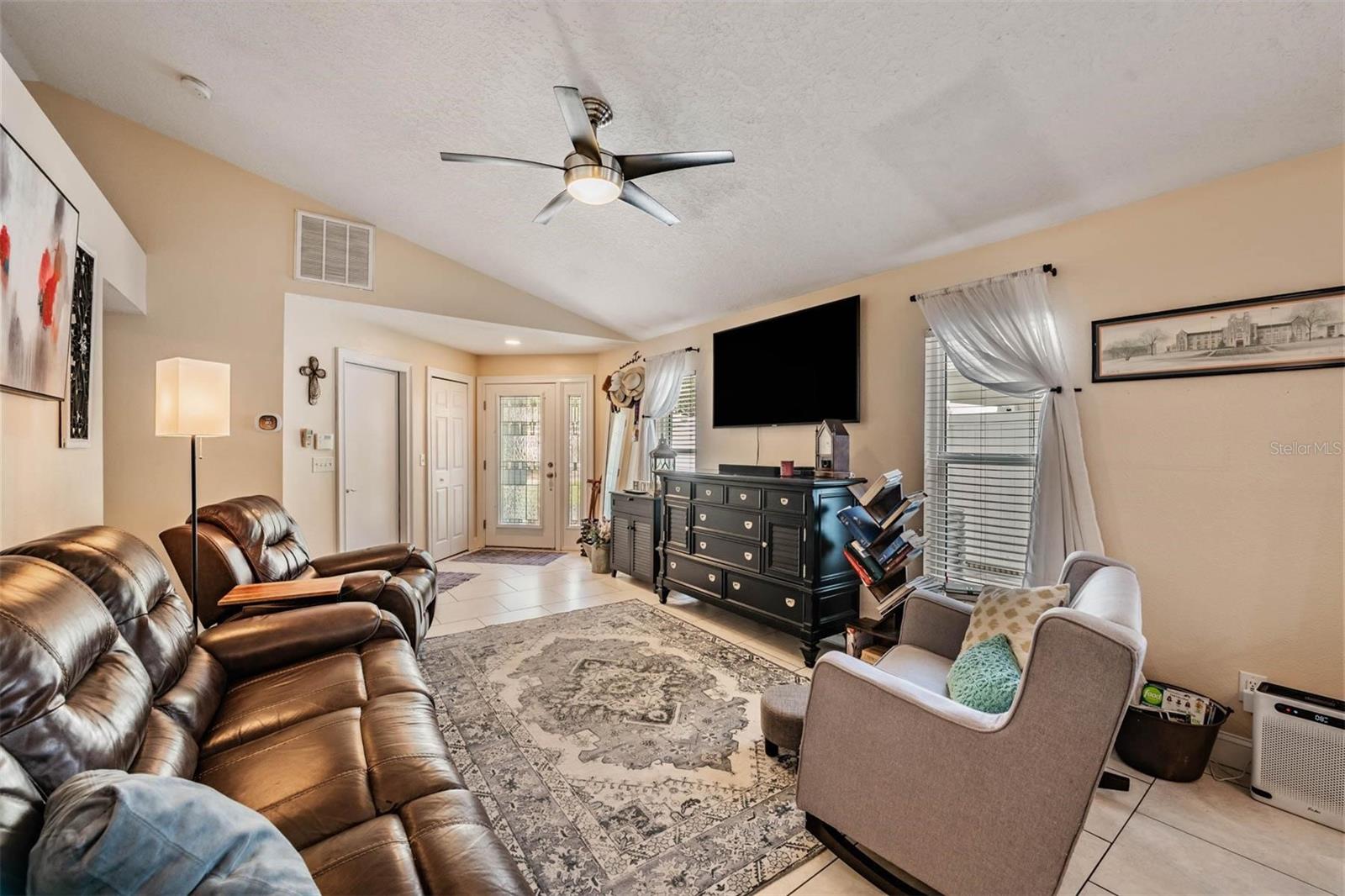 Image 7 of 34 For 1686 Oak Spring Drive