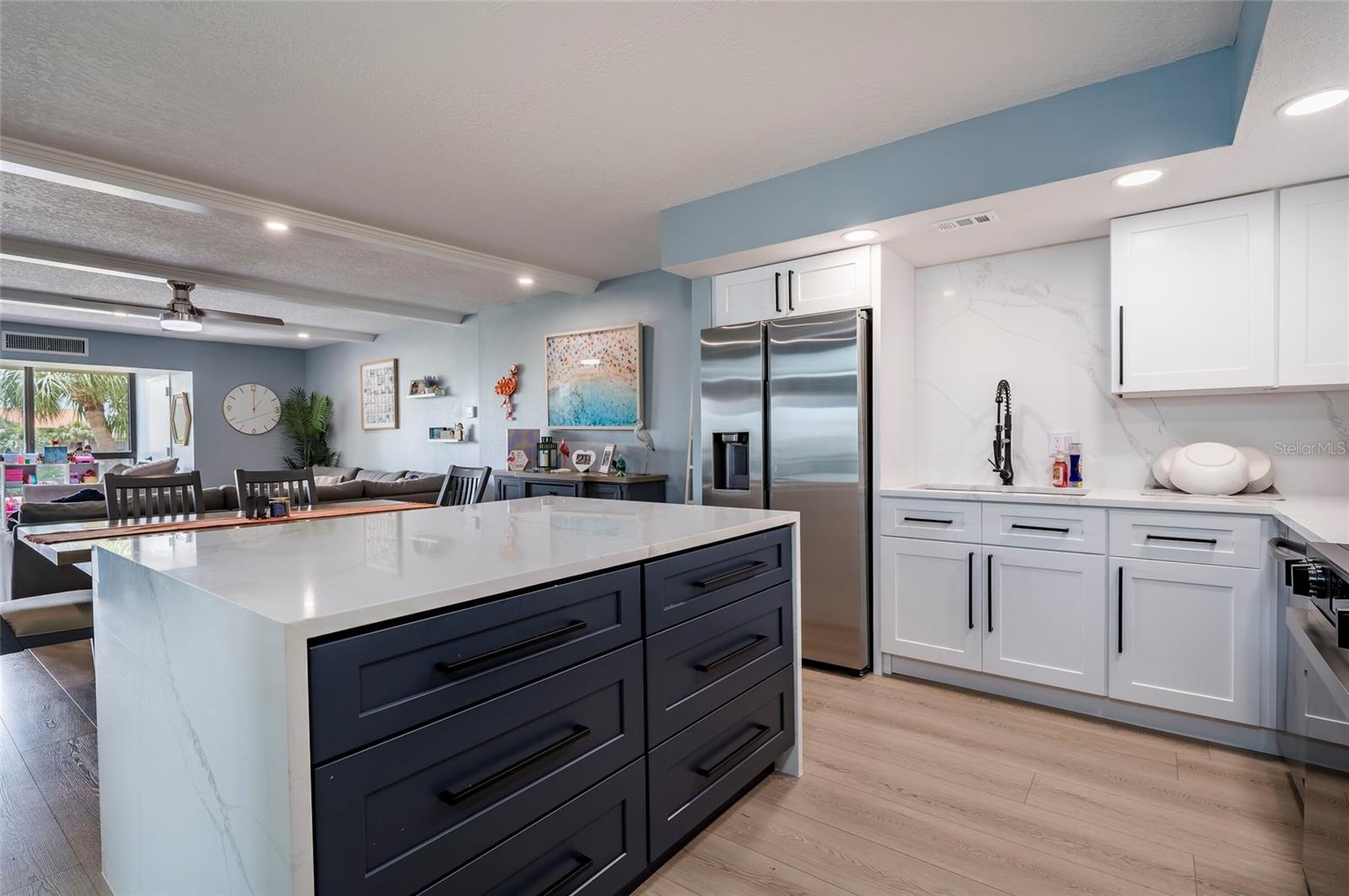 Image 13 of 38 For 855 Bayway Boulevard 308