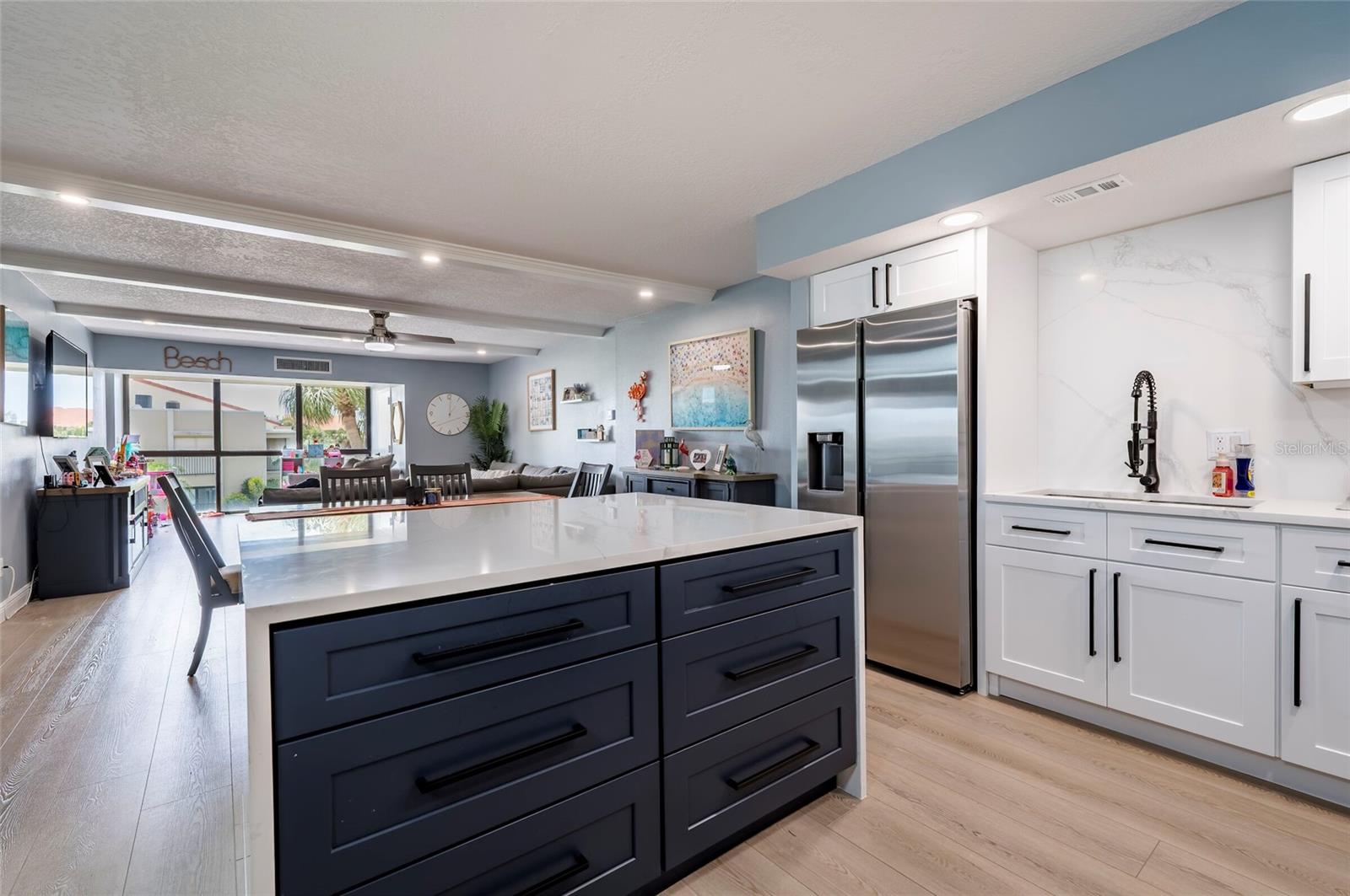 Image 14 of 38 For 855 Bayway Boulevard 308