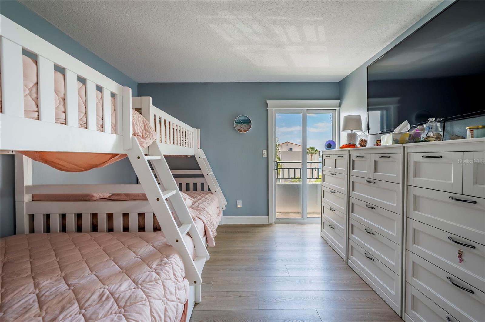 Image 26 of 38 For 855 Bayway Boulevard 308