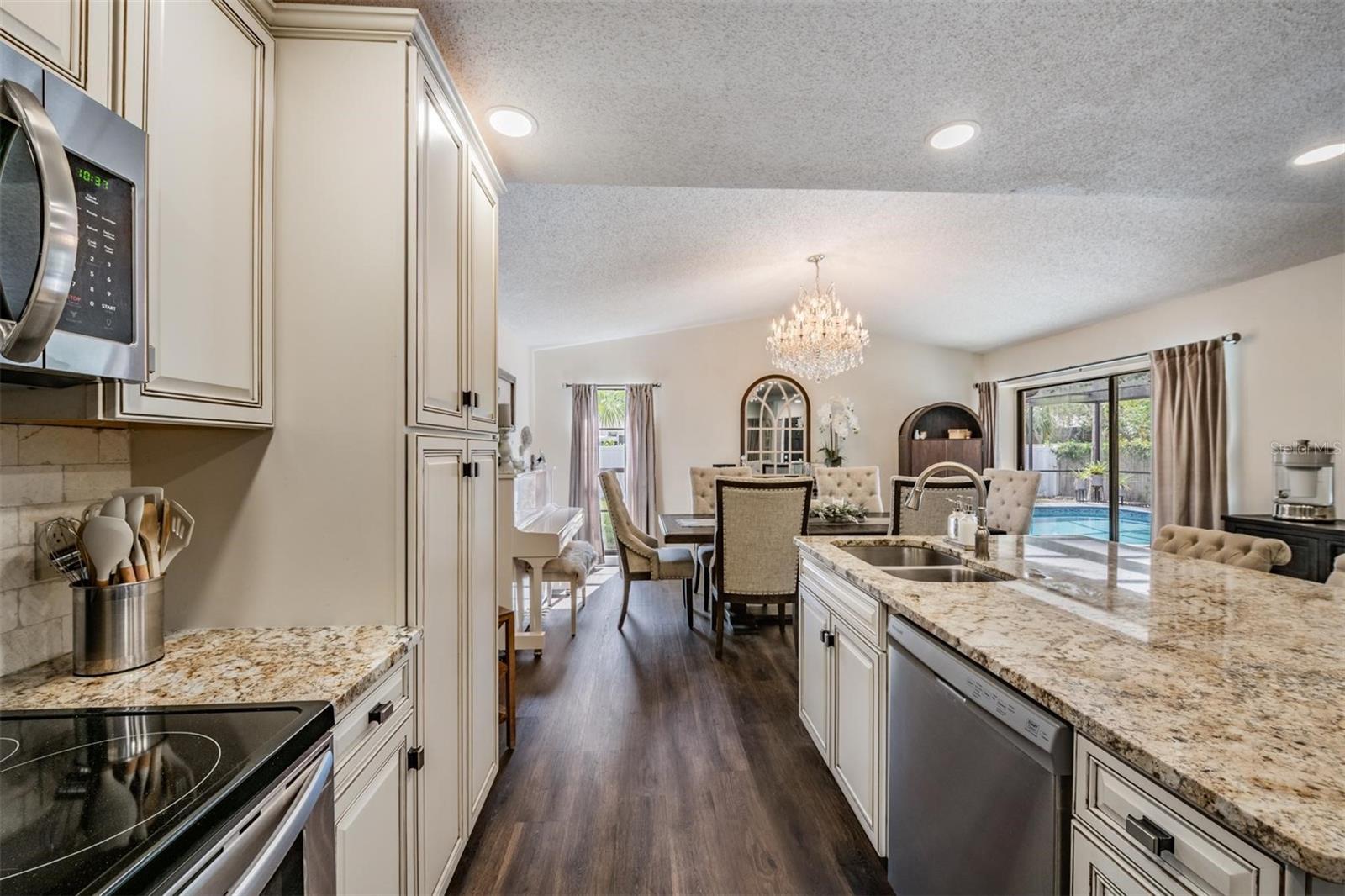 Image 15 of 43 For 3643 Fairway Forest Circle