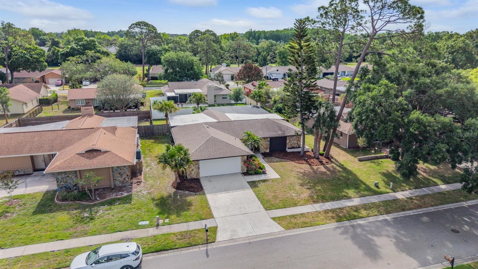 Image 37 of 43 For 3643 Fairway Forest Circle